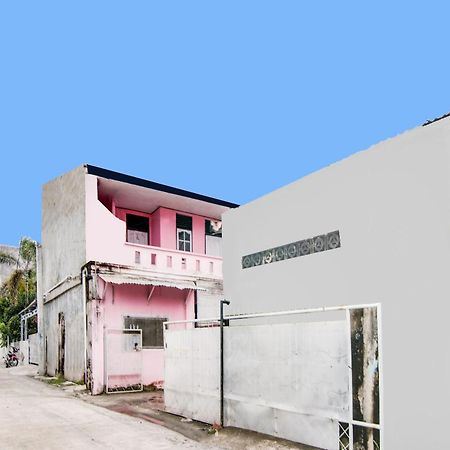 Spot On 91858 Raja Homestay Syariah Пеканбару Екстериор снимка